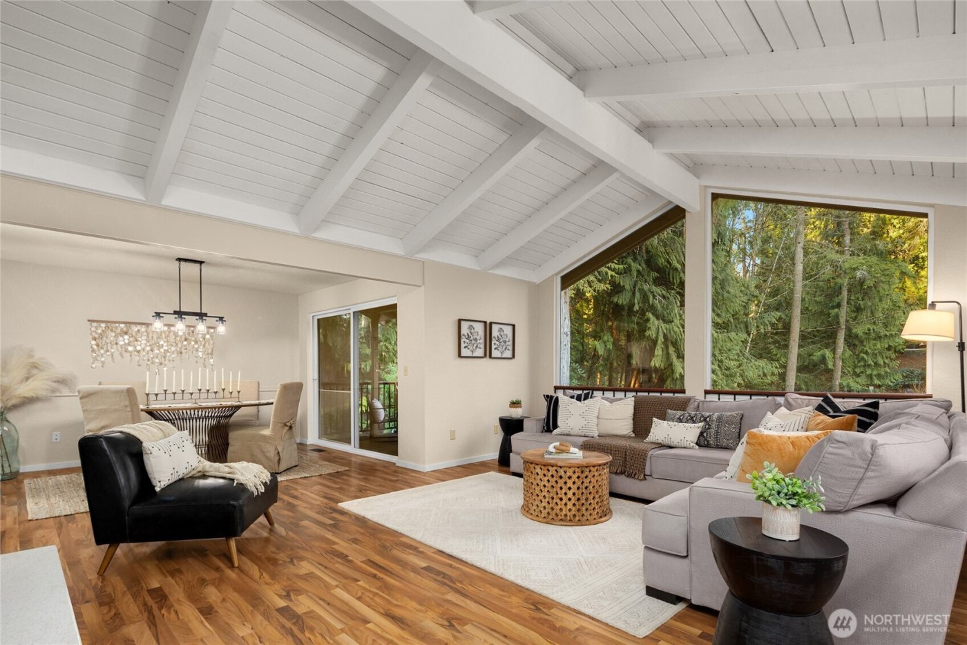 21743 NE 176th Place , Woodinville, WA 98077