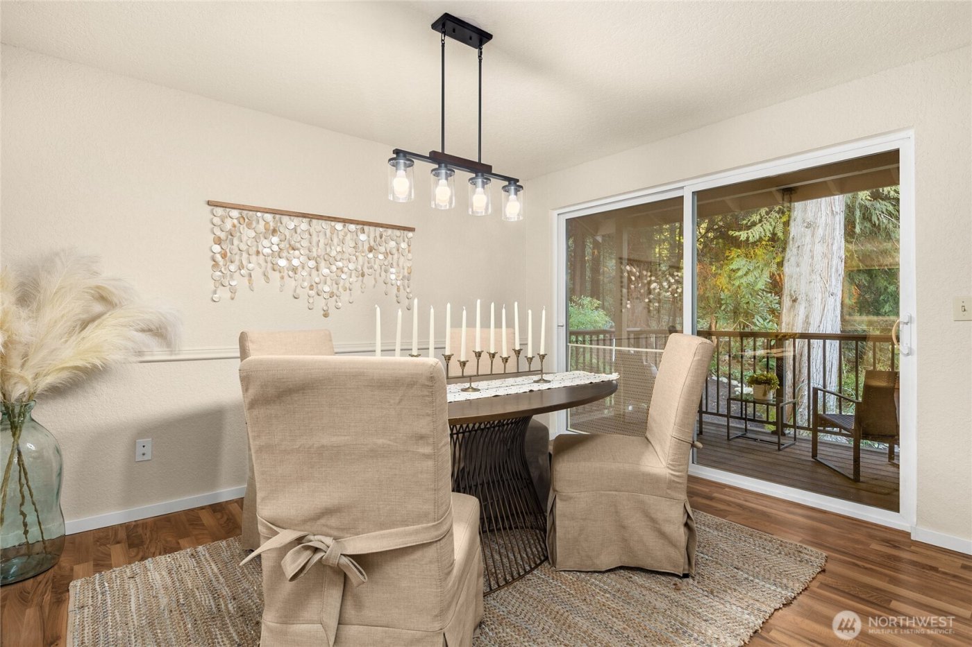 21743 NE 176th Place , Woodinville, WA 98077