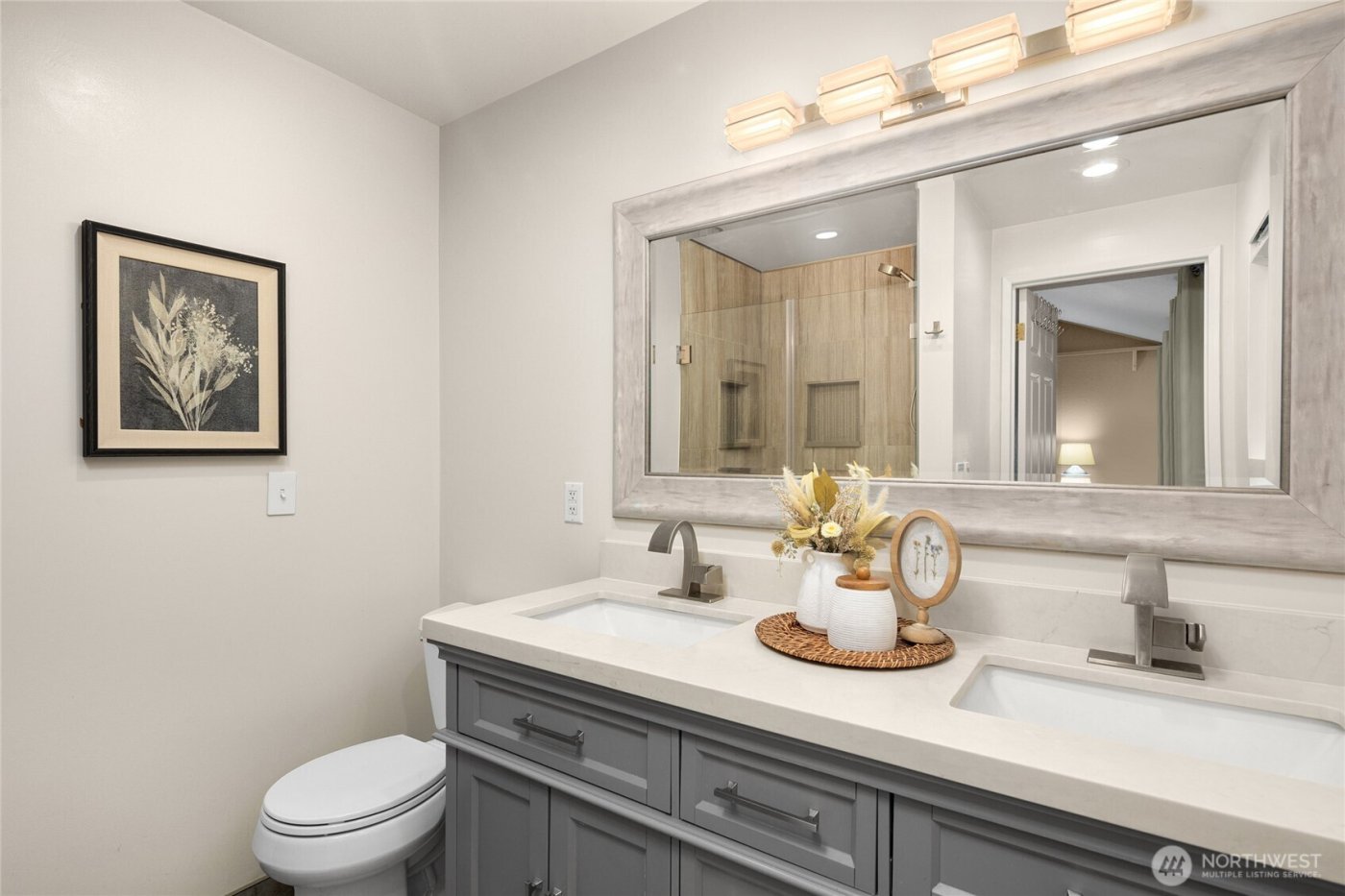 21743 NE 176th Place , Woodinville, WA 98077