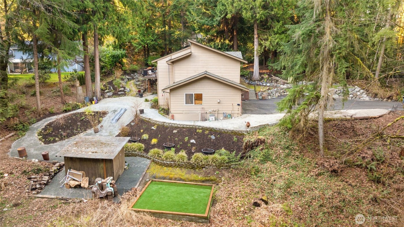 21743 NE 176th Place , Woodinville, WA 98077