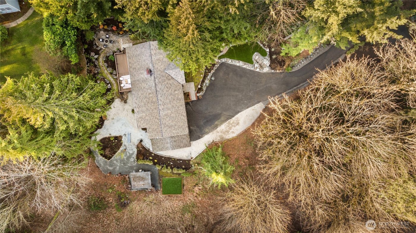 21743 NE 176th Place , Woodinville, WA 98077