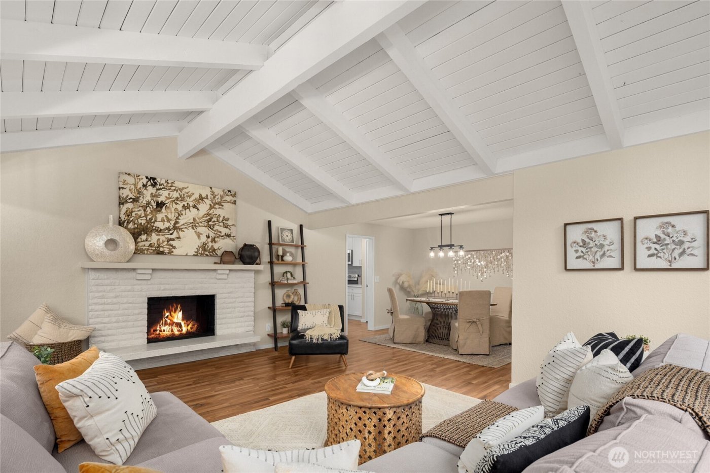 21743 NE 176th Place , Woodinville, WA 98077