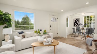 12517 22nd Avenue NE, Seattle, WA 98125 - Photo 2