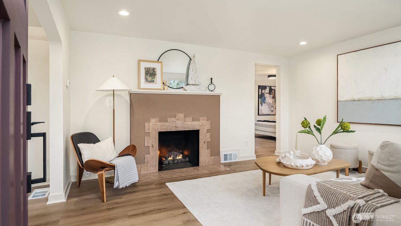 12517 22nd Avenue NE, Seattle, WA 98125