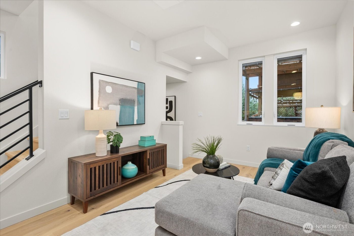 4222 Meridian Avenue N #B, Seattle, WA 98103