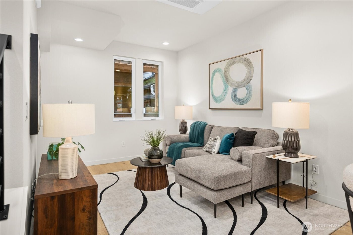 4222 Meridian Avenue N #B, Seattle, WA 98103