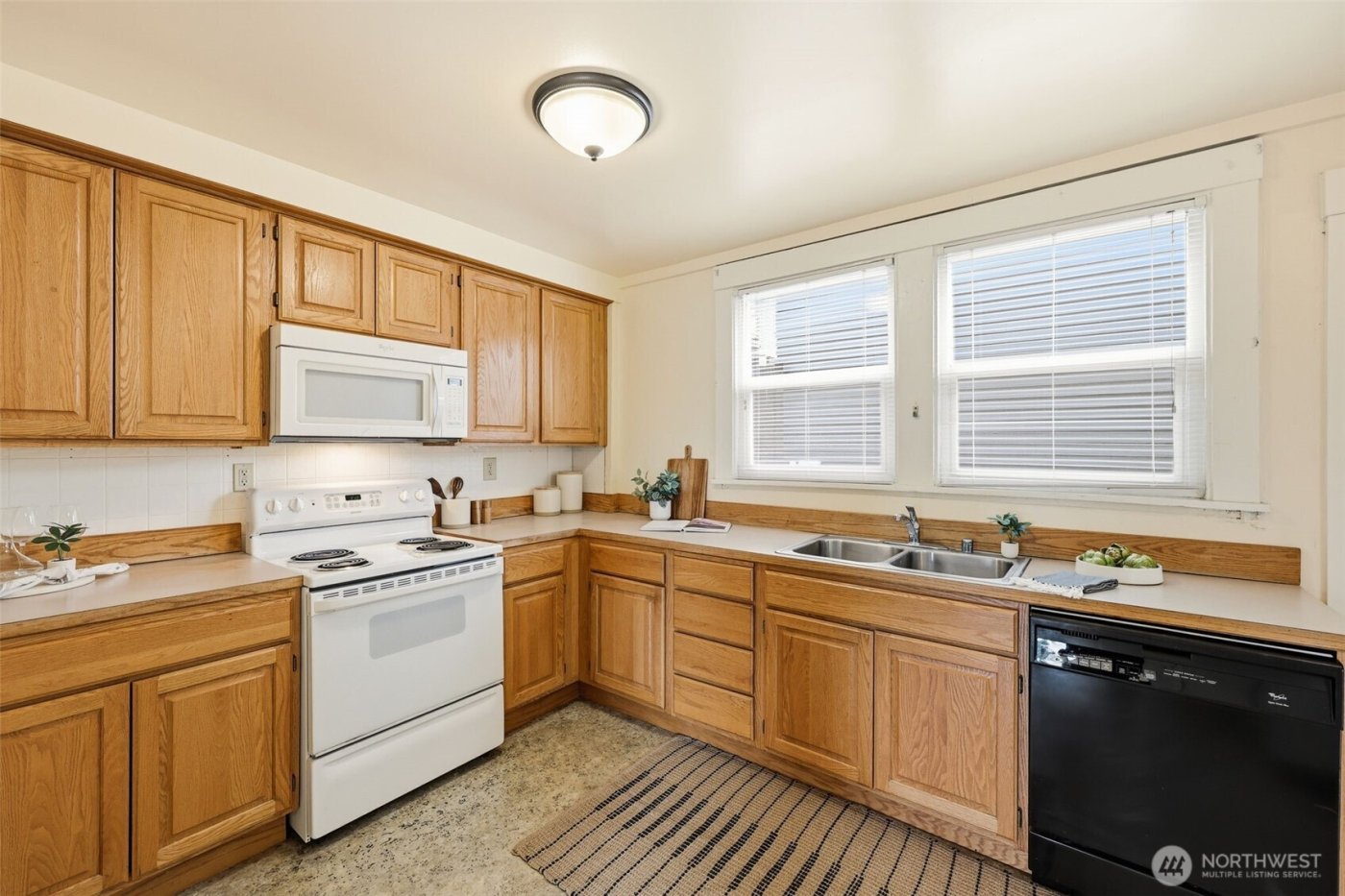 209 W McGraw Street , Seattle, WA 98119