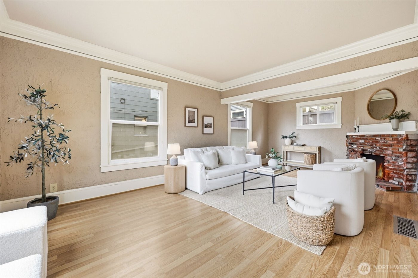 209 W McGraw Street , Seattle, WA 98119