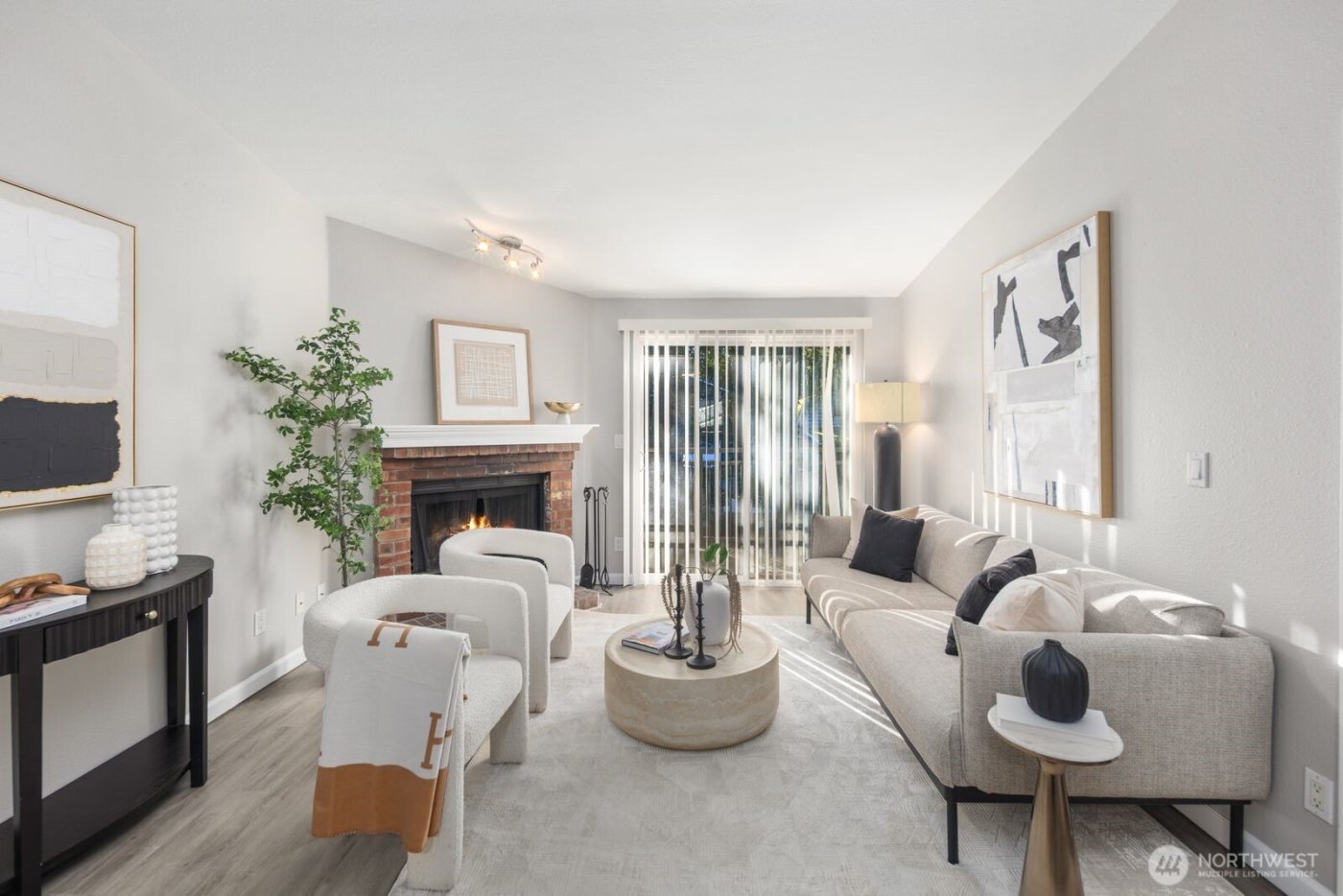 10014 NE 127th Place #A201, Kirkland, WA 98034