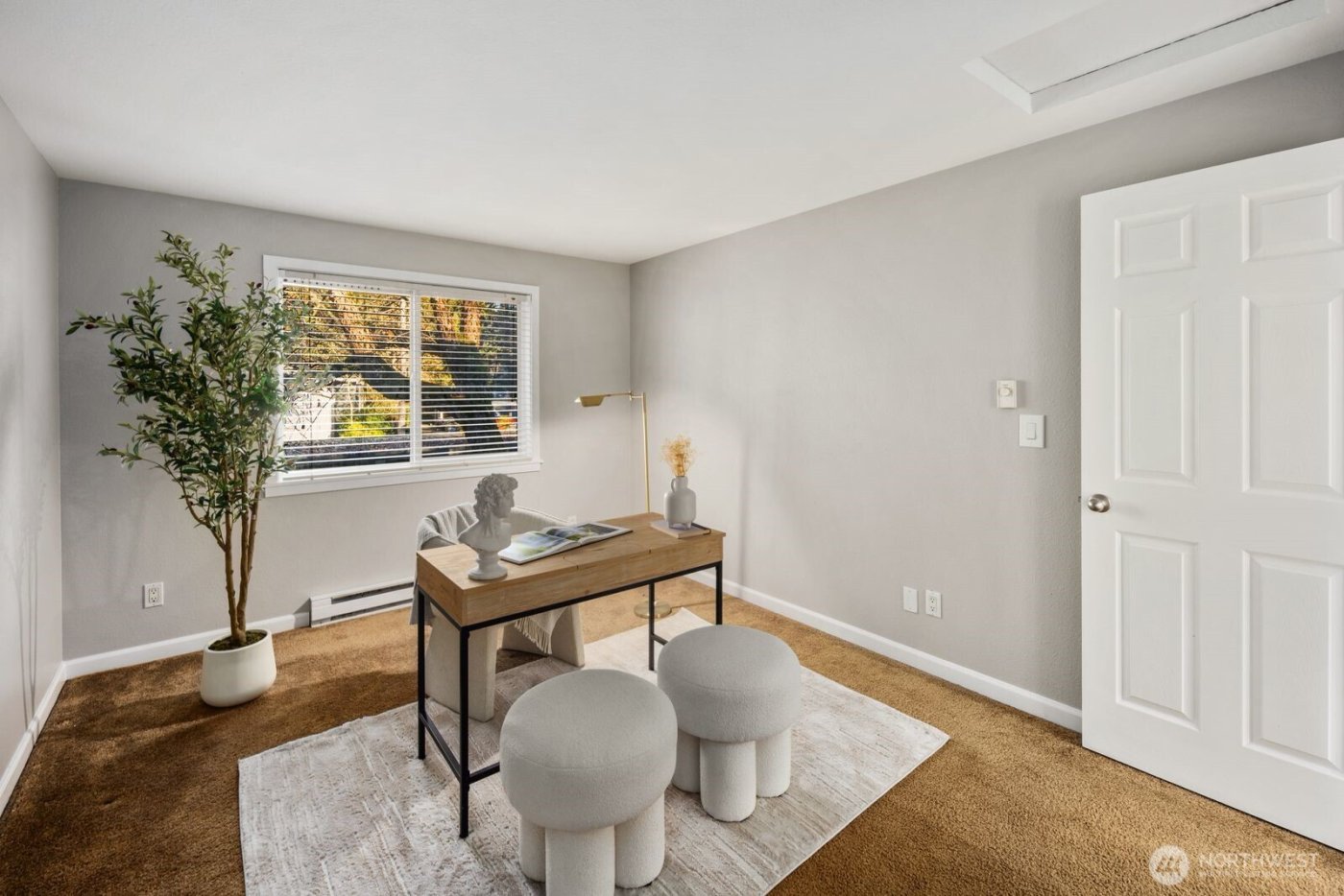 10014 NE 127th Place #A201, Kirkland, WA 98034