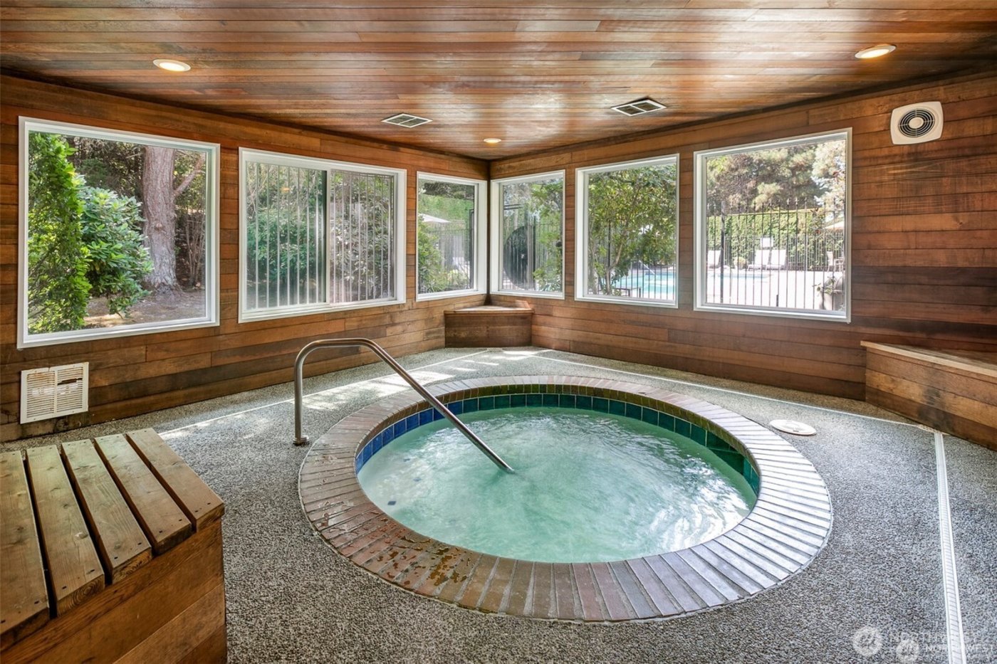 10014 NE 127th Place #A201, Kirkland, WA 98034