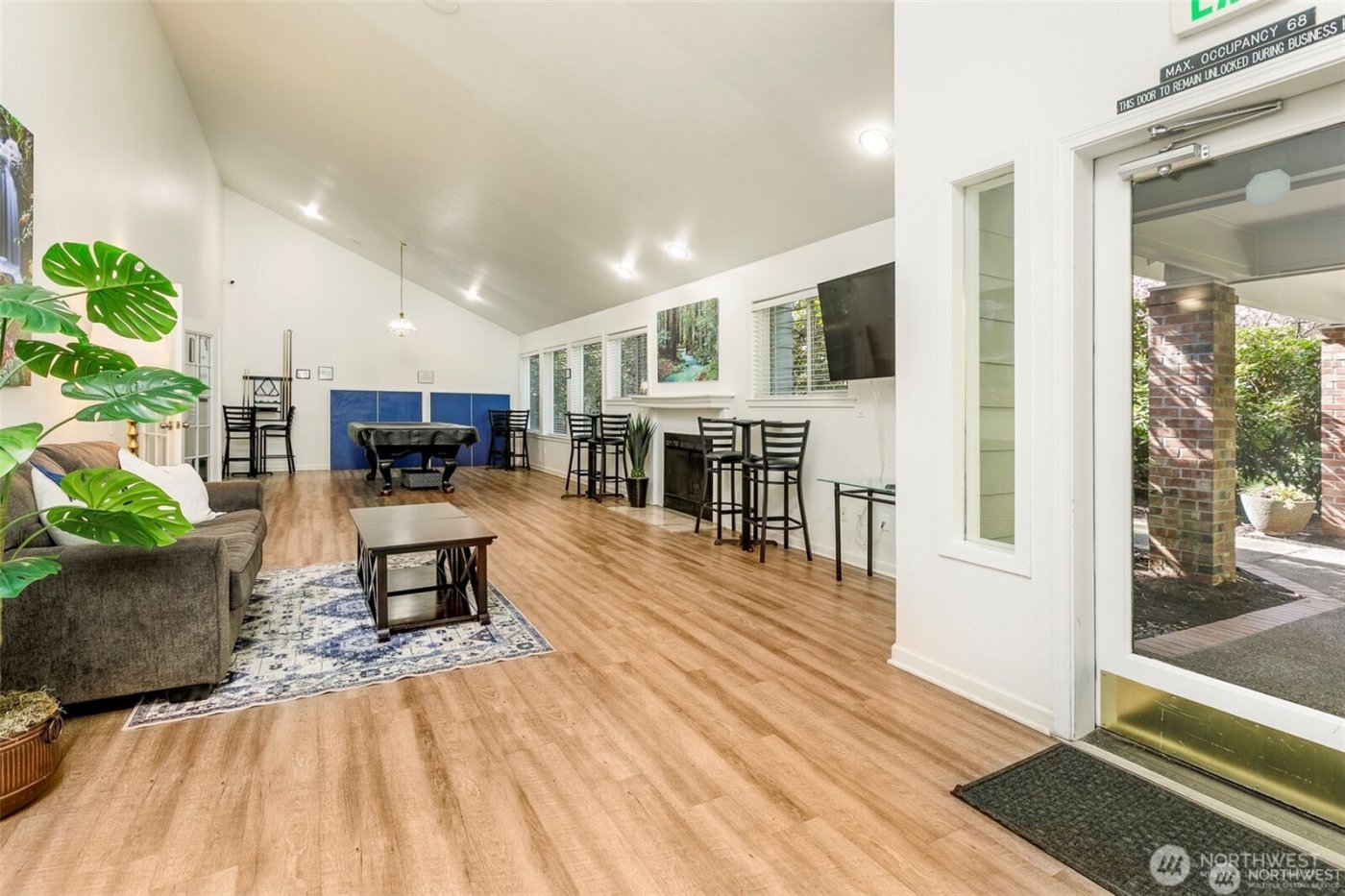 10014 NE 127th Place #A201, Kirkland, WA 98034