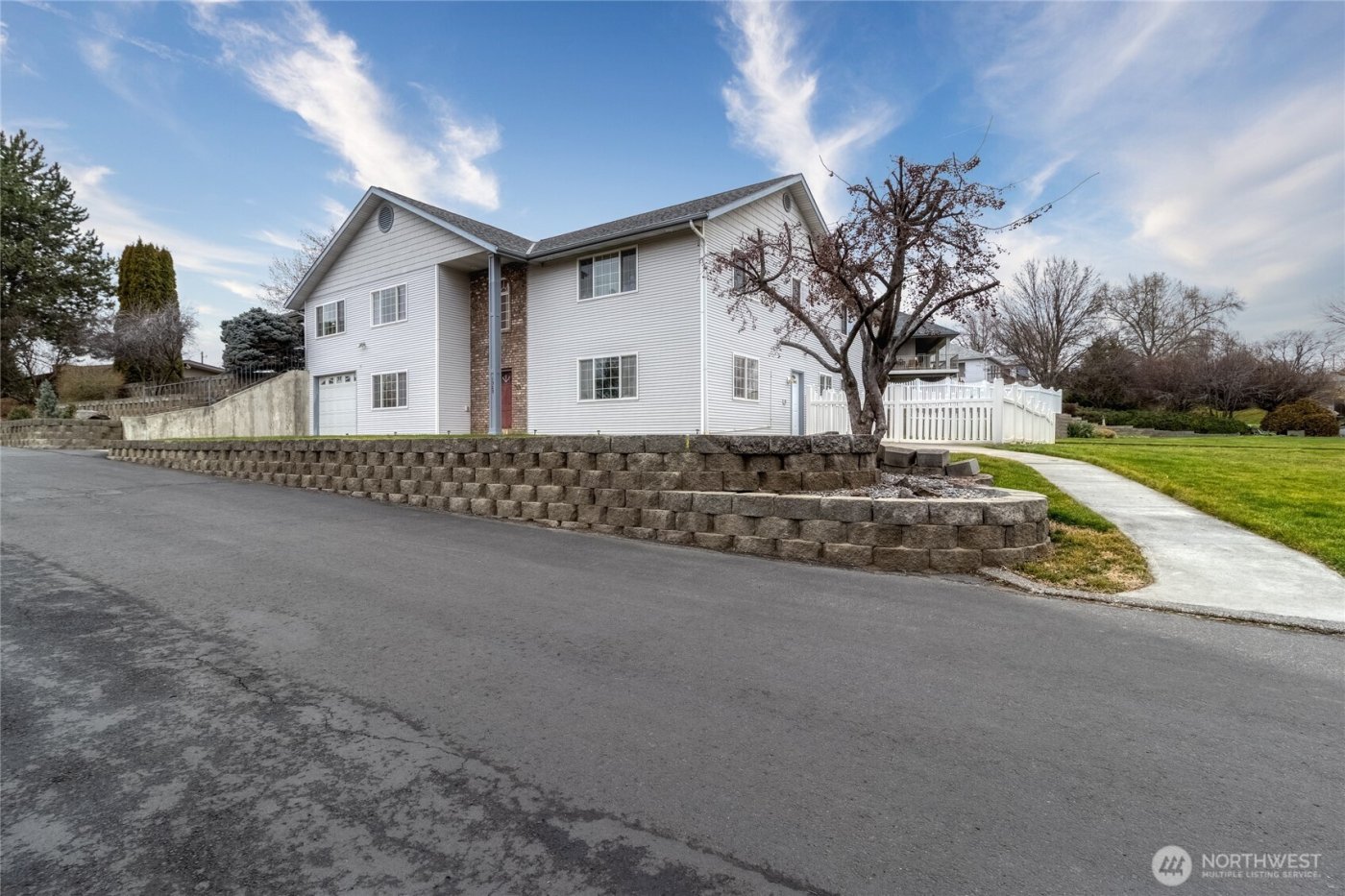 1525 SE Valley View Terrace , College Place, WA 99324