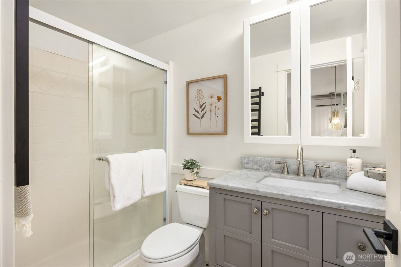 1585 NE Park View Drive , Bainbridge Island, WA 98110