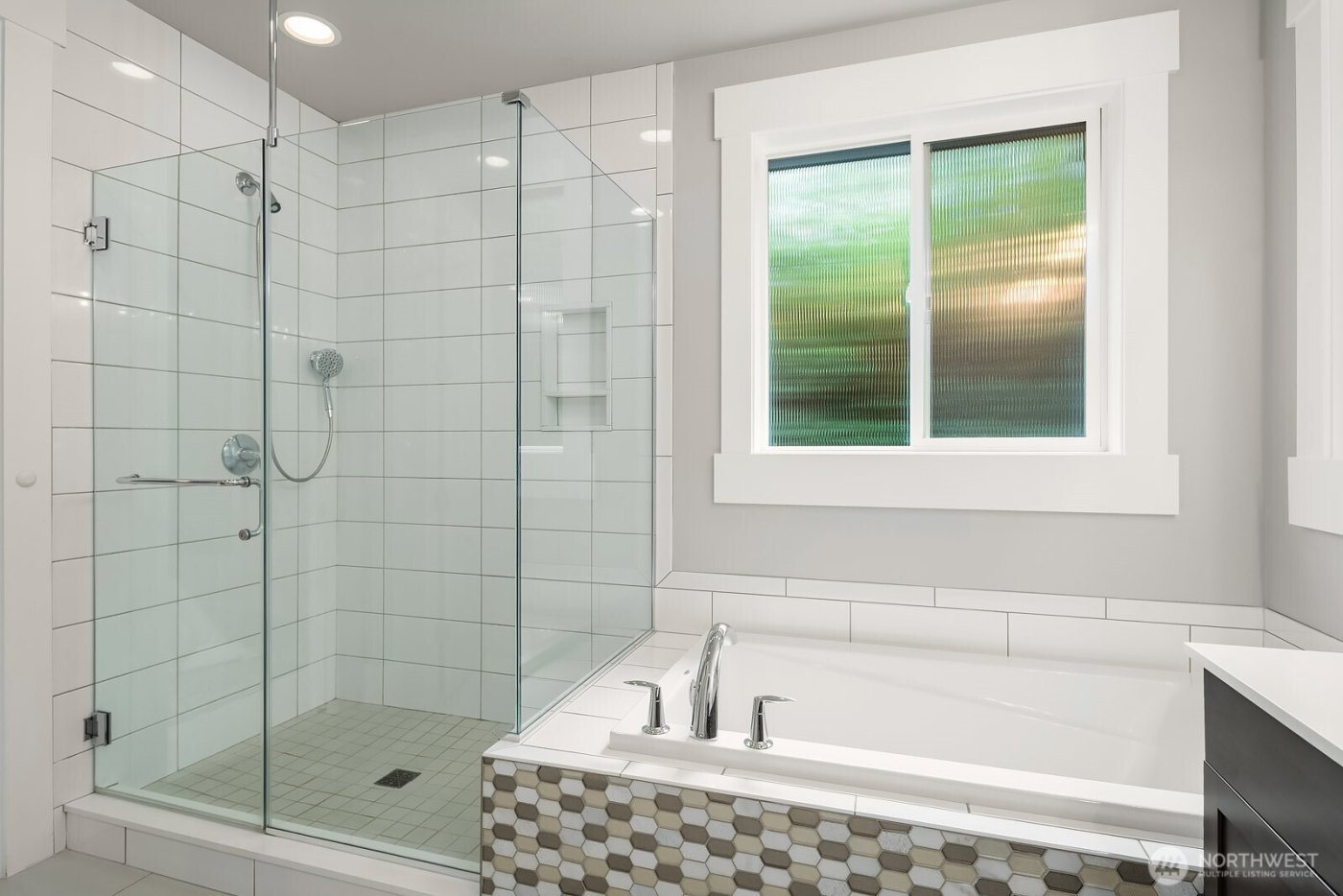 1646 106th Avenue SE, Bellevue, WA 98004