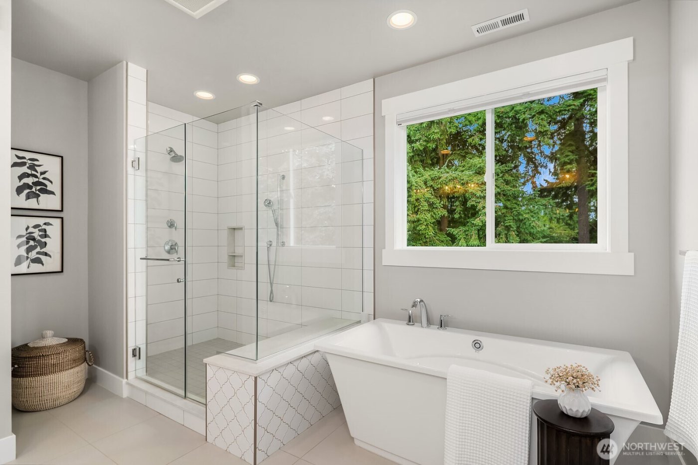 1646 106th Avenue SE, Bellevue, WA 98004