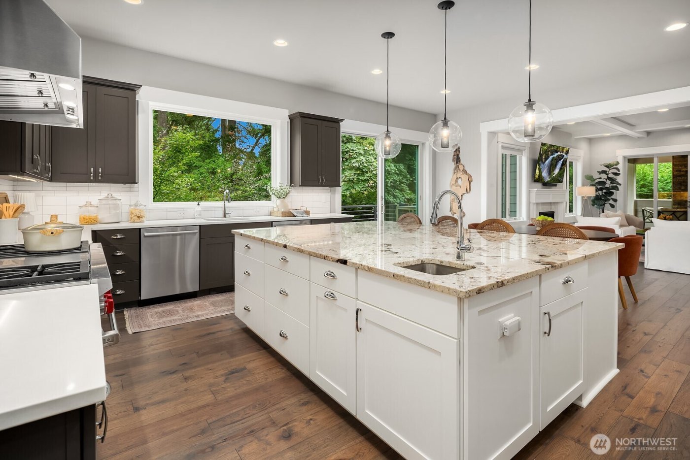 1646 106th Avenue SE, Bellevue, WA 98004