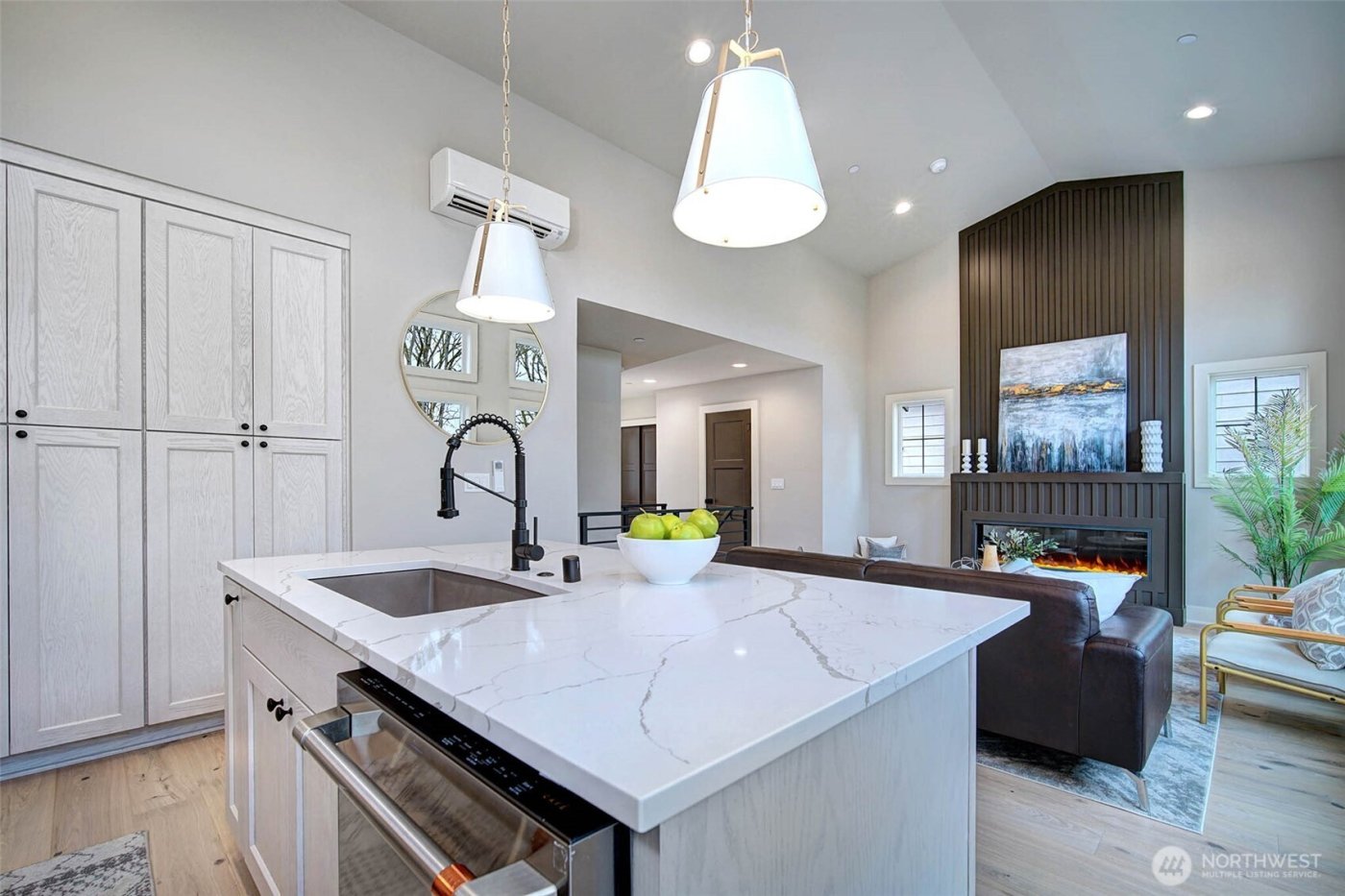 438 20th Ave , Kirkland, WA 98033