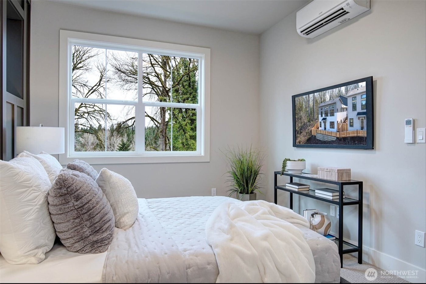 438 20th Ave , Kirkland, WA 98033