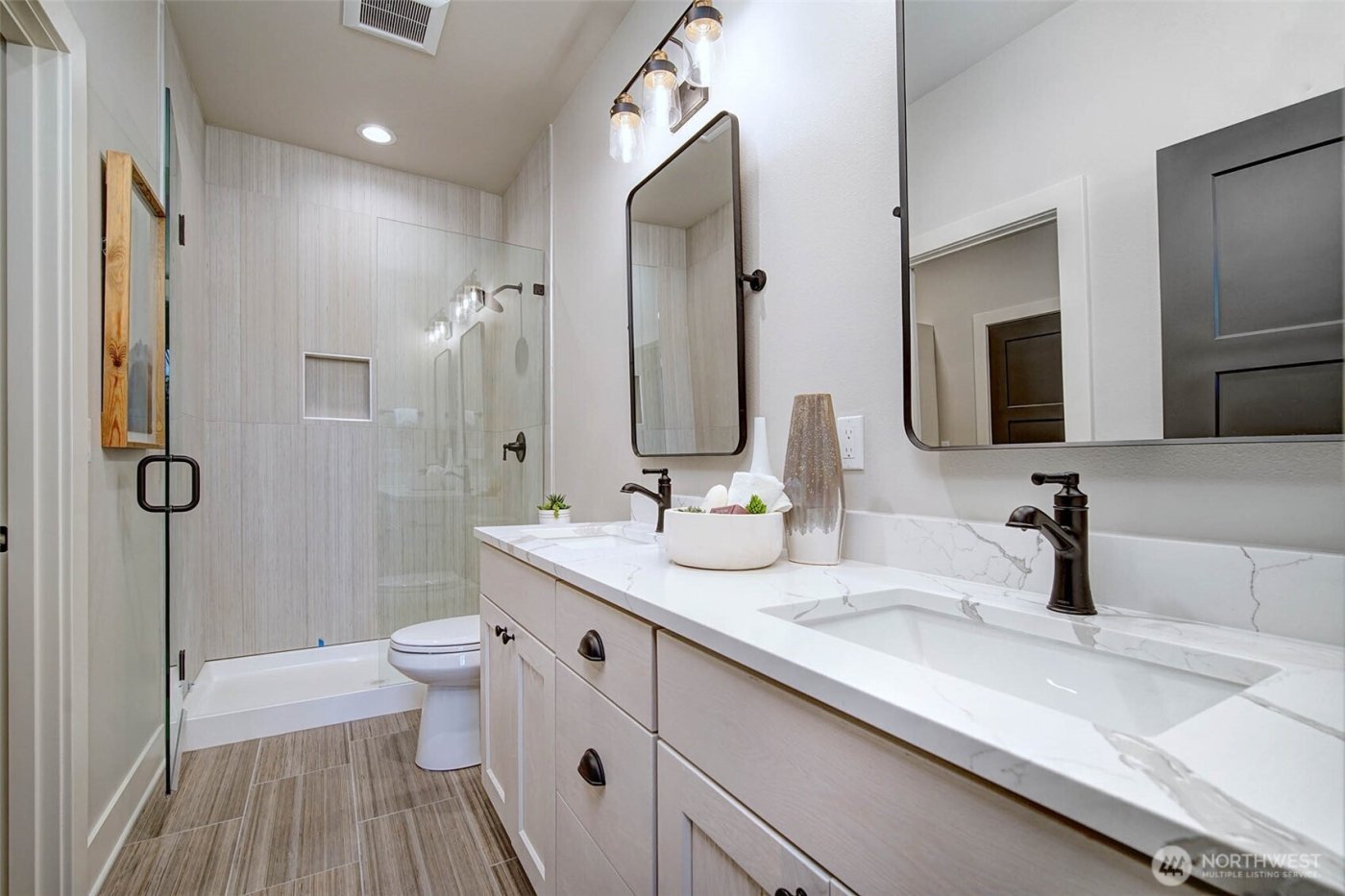 438 20th Ave , Kirkland, WA 98033