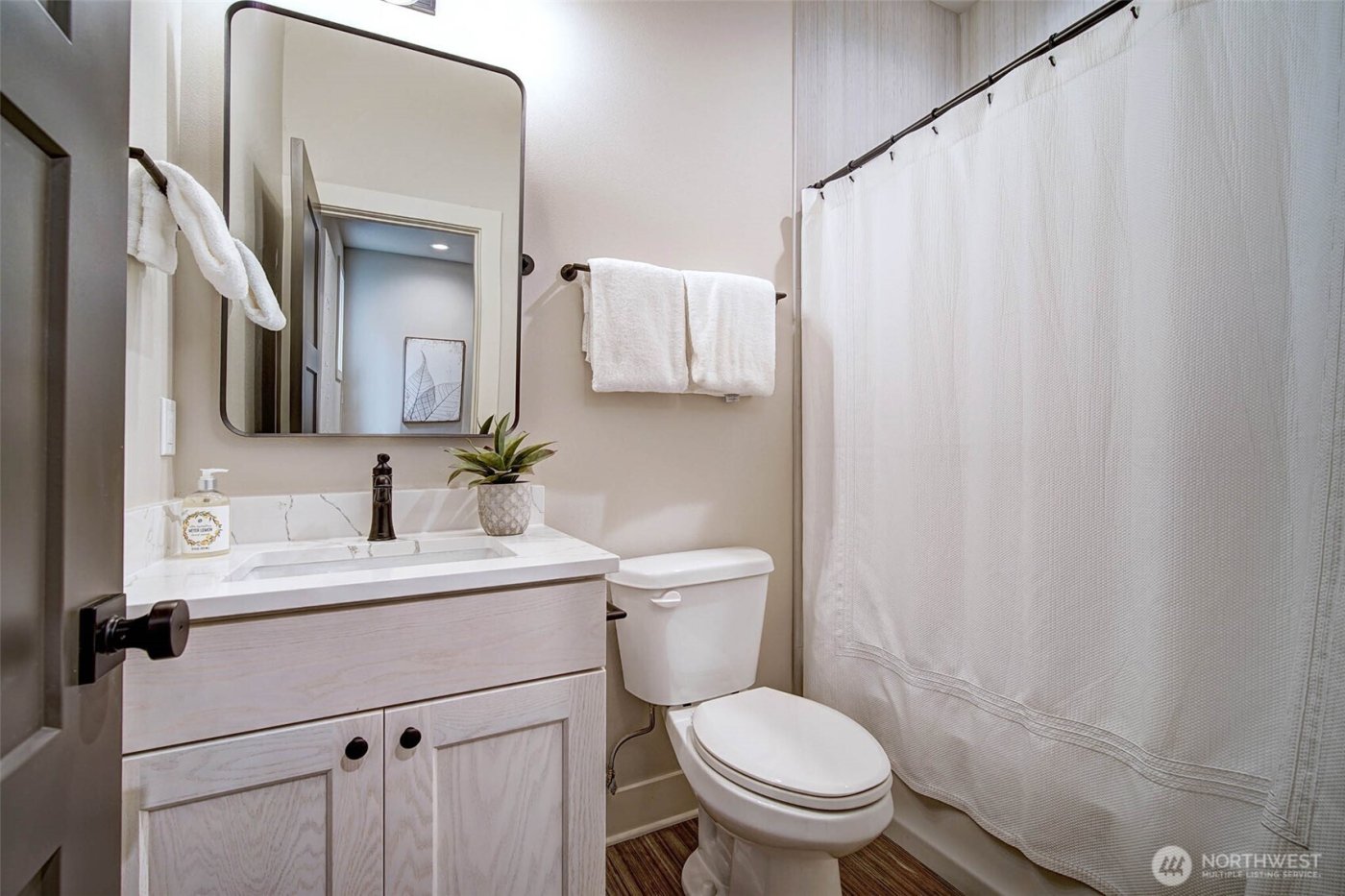 438 20th Ave , Kirkland, WA 98033