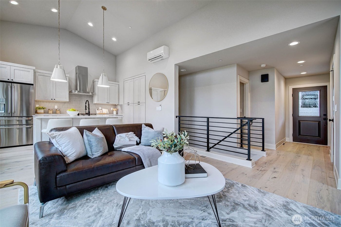 438 20th Ave , Kirkland, WA 98033