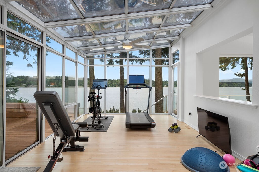 3236 Gravelly Beach Loop NW, Olympia, WA 98502