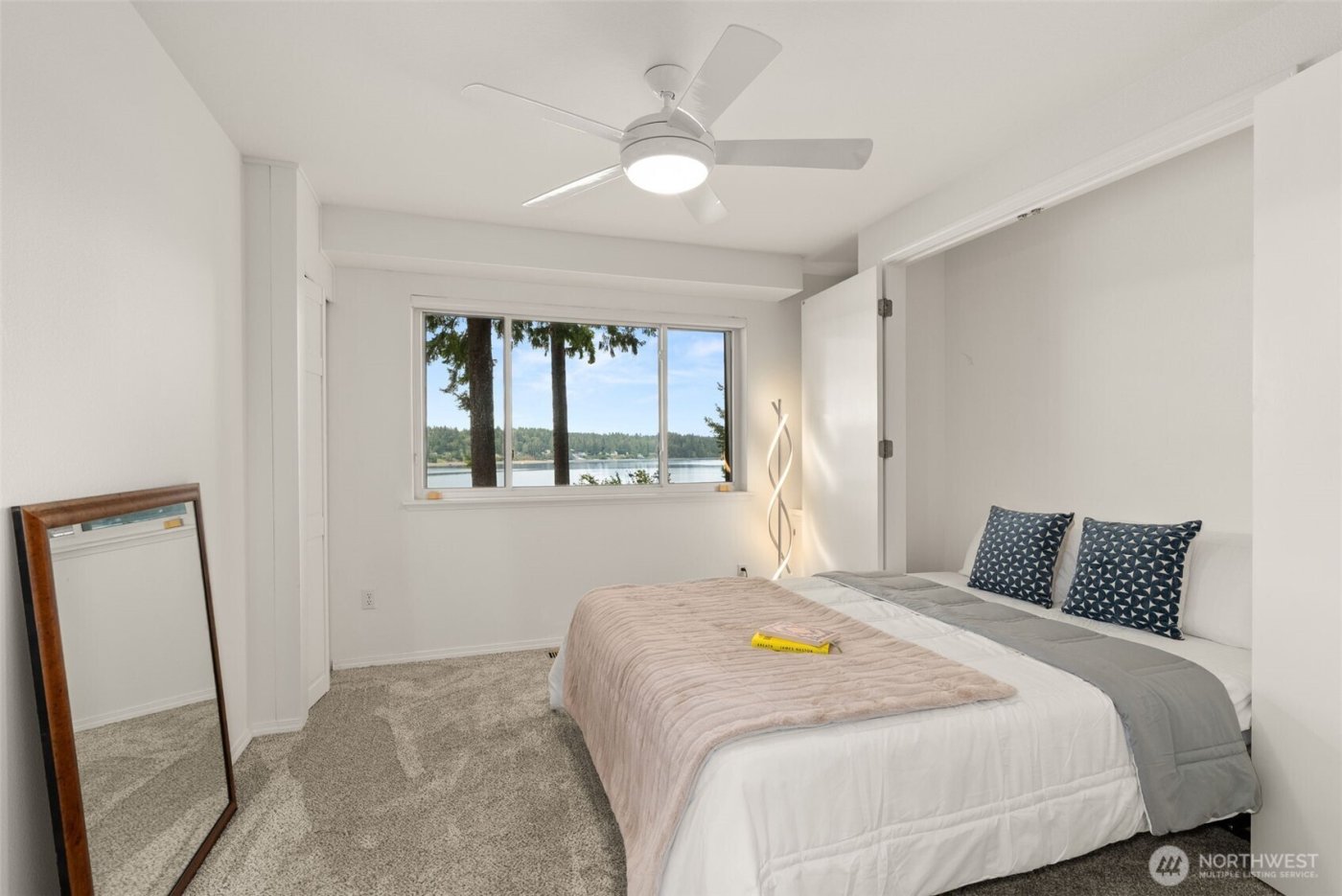 3236 Gravelly Beach Loop NW, Olympia, WA 98502