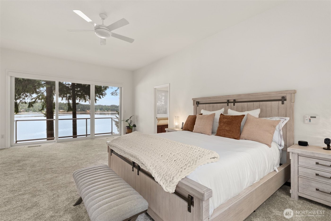 3236 Gravelly Beach Loop NW, Olympia, WA 98502