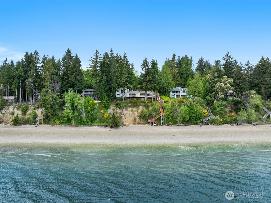 3236 Gravelly Beach Loop NW, Olympia, WA 98502