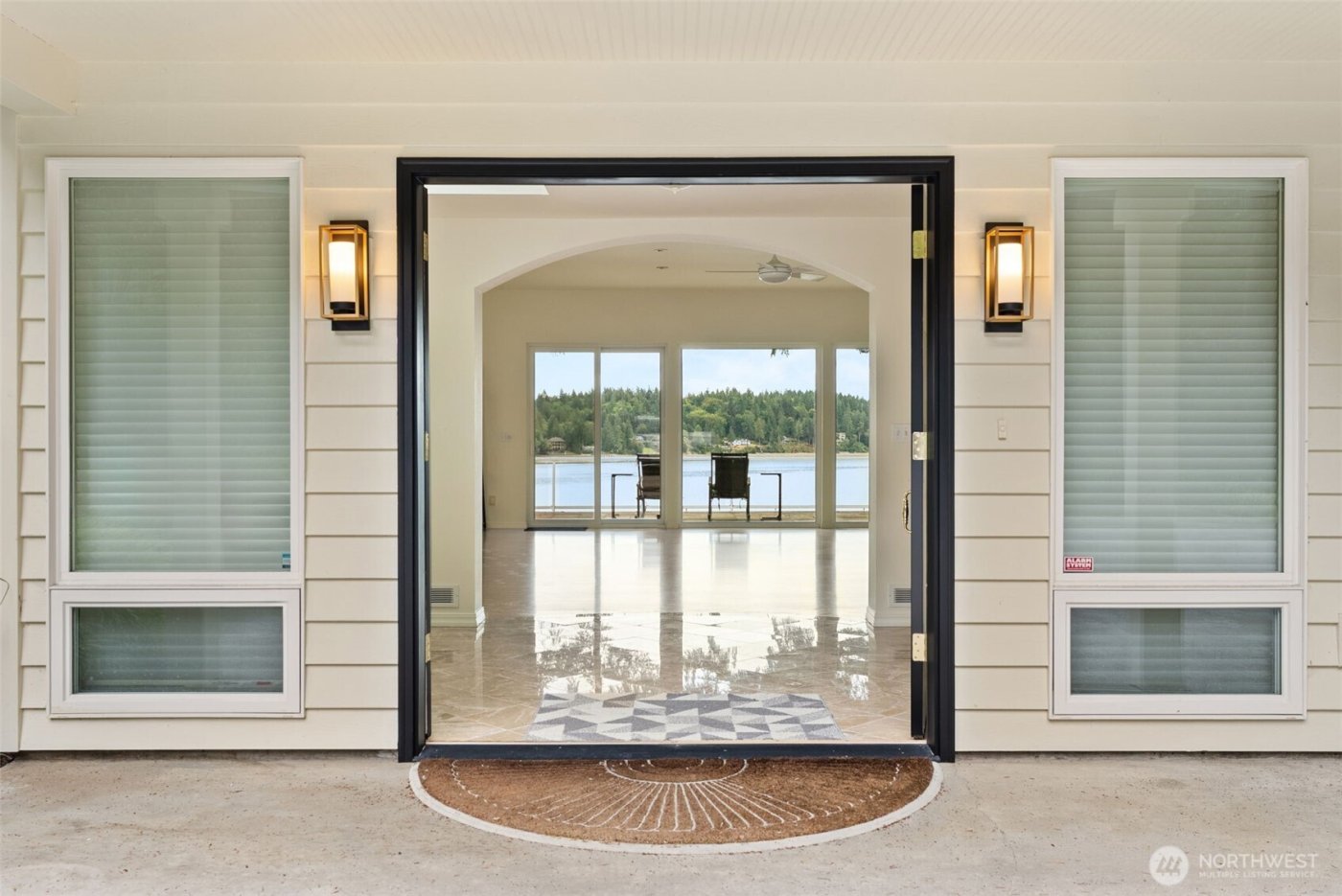 3236 Gravelly Beach Loop NW, Olympia, WA 98502