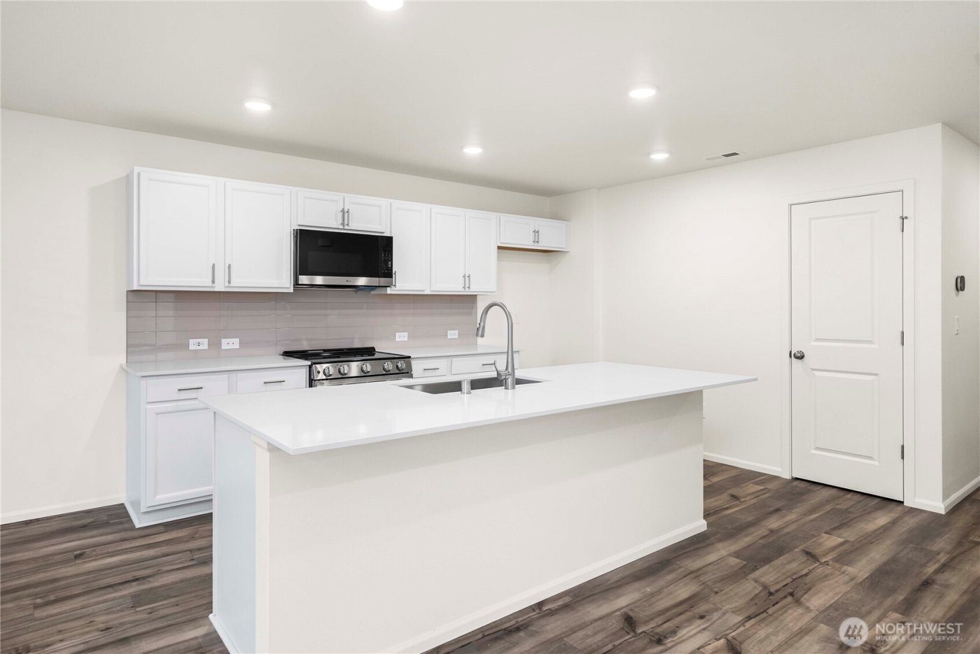 285 Wind River Drive , Chehalis, WA 98532