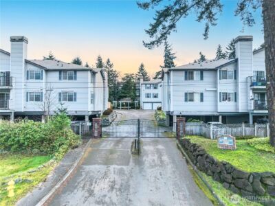 1160 Monroe Avenue NE #2A, Renton, WA 98056