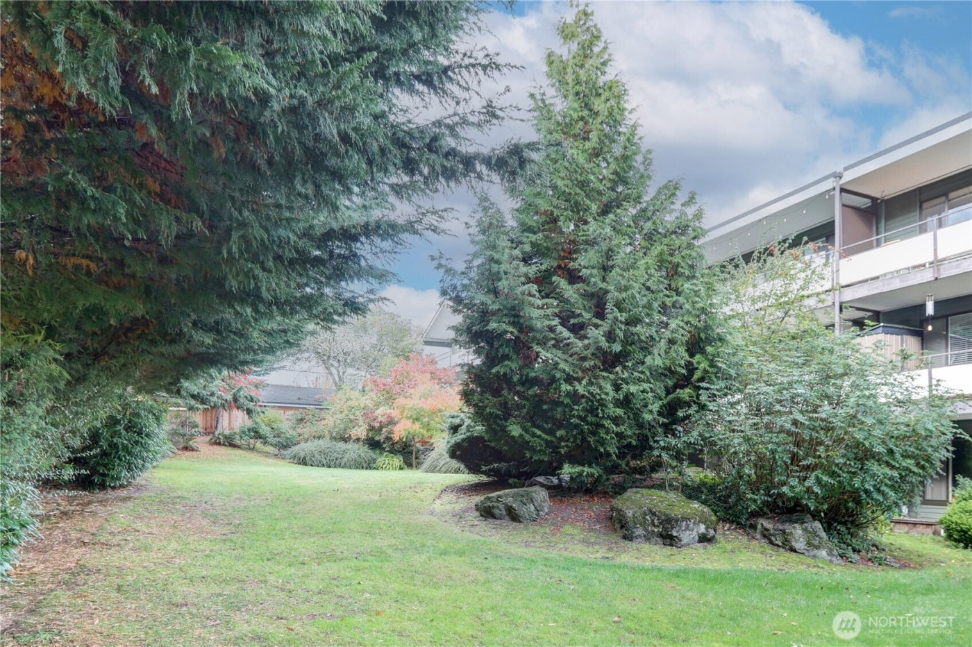 7924 212th Street SW #305, Edmonds, WA 98026