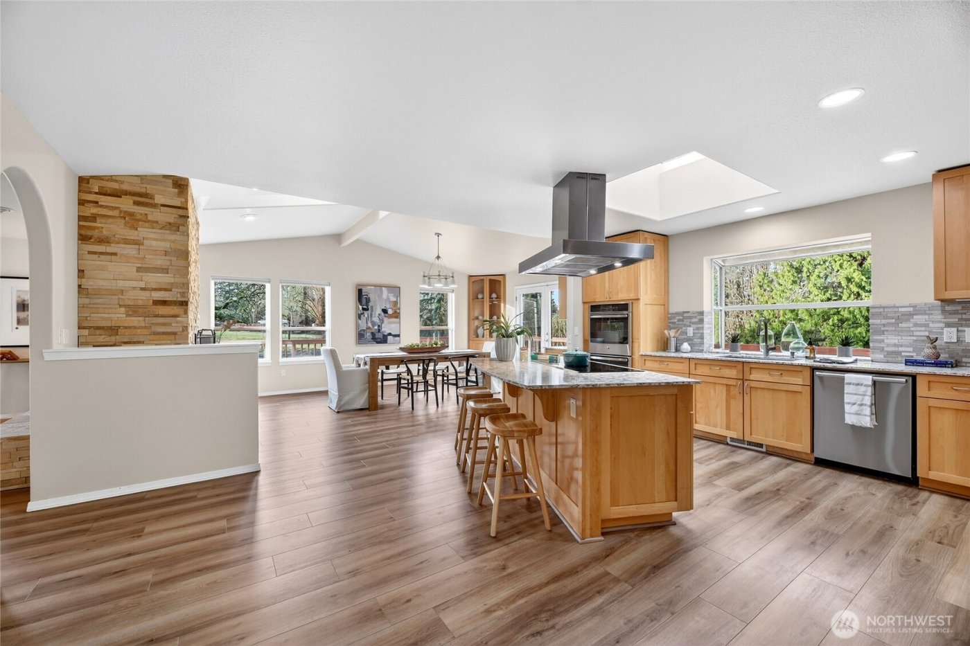 6730 NE 202nd Street , Kenmore, WA 98028