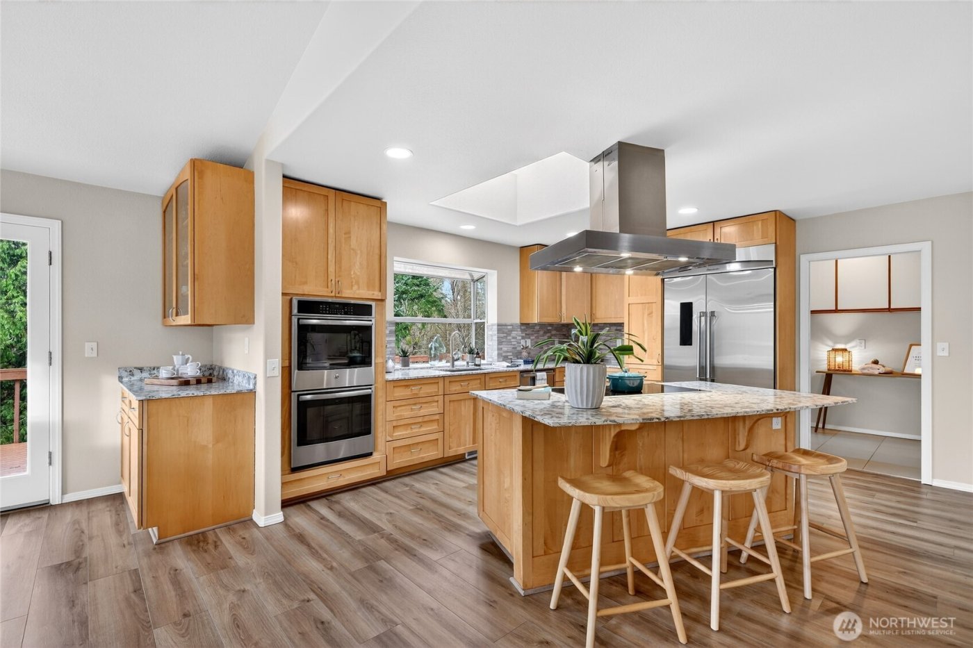 6730 NE 202nd Street , Kenmore, WA 98028