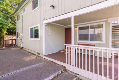 361 Earlington Avenue SW, Renton, WA 98057 - Photo 2