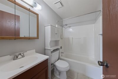 361 Earlington Avenue SW, Renton, WA 98057 - Photo 28