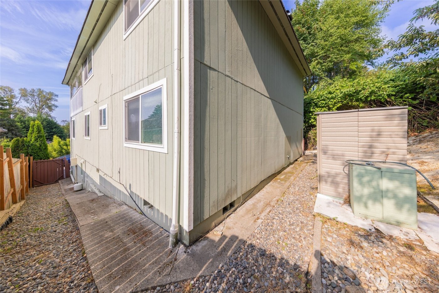 361 Earlington Avenue SW, Renton, WA 98057