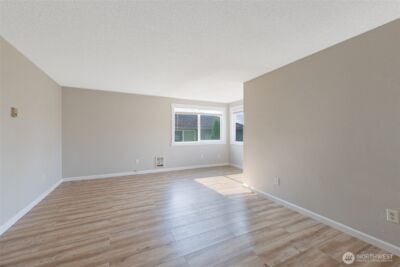 361 Earlington Avenue SW, Renton, WA 98057 - Photo 5