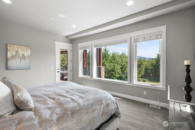 29208 327th Way SE, Ravensdale, WA 98051-8963