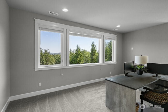 29208 327th Way SE, Ravensdale, WA 98051-8963