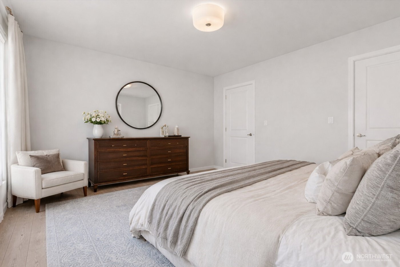 1970 SE 12th Court #D-201, North Bend, WA 98045