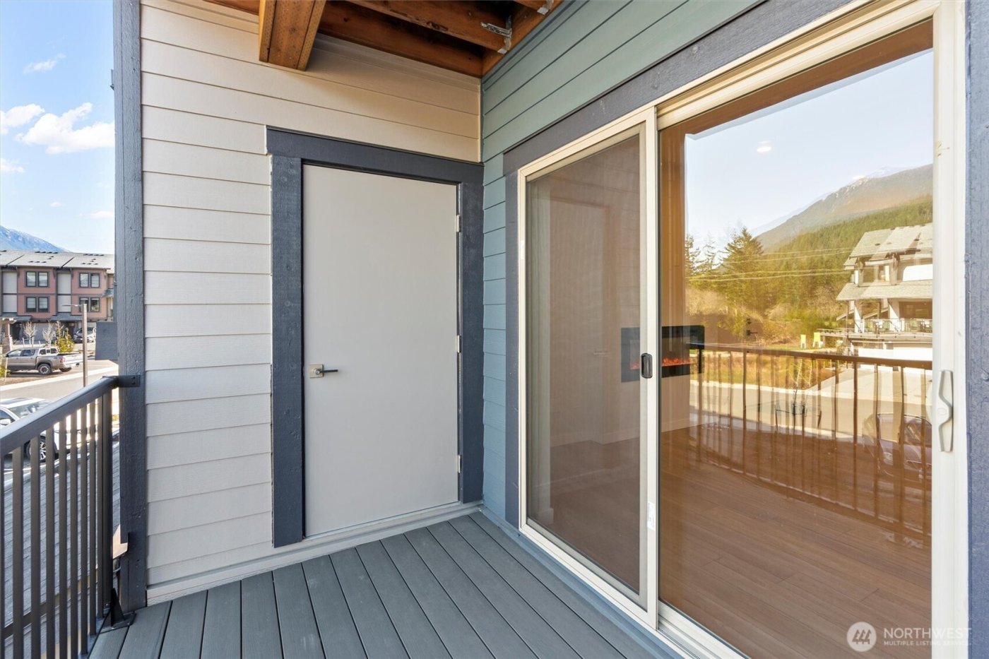 1970 SE 12th Court #D-201, North Bend, WA 98045