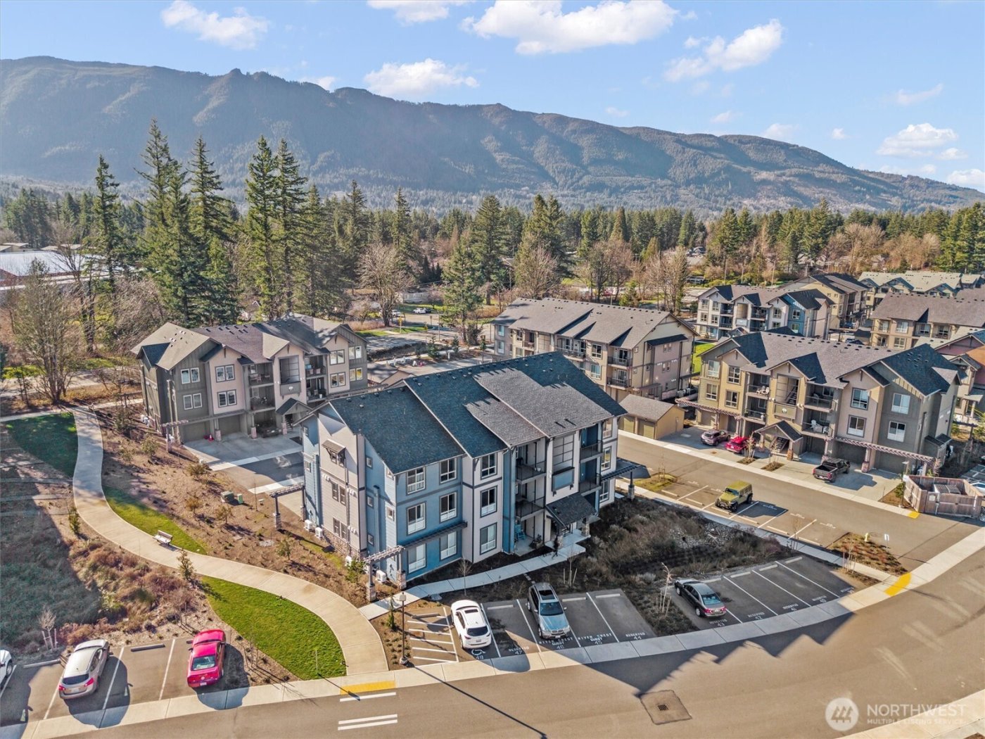 1970 SE 12th Court #D-201, North Bend, WA 98045