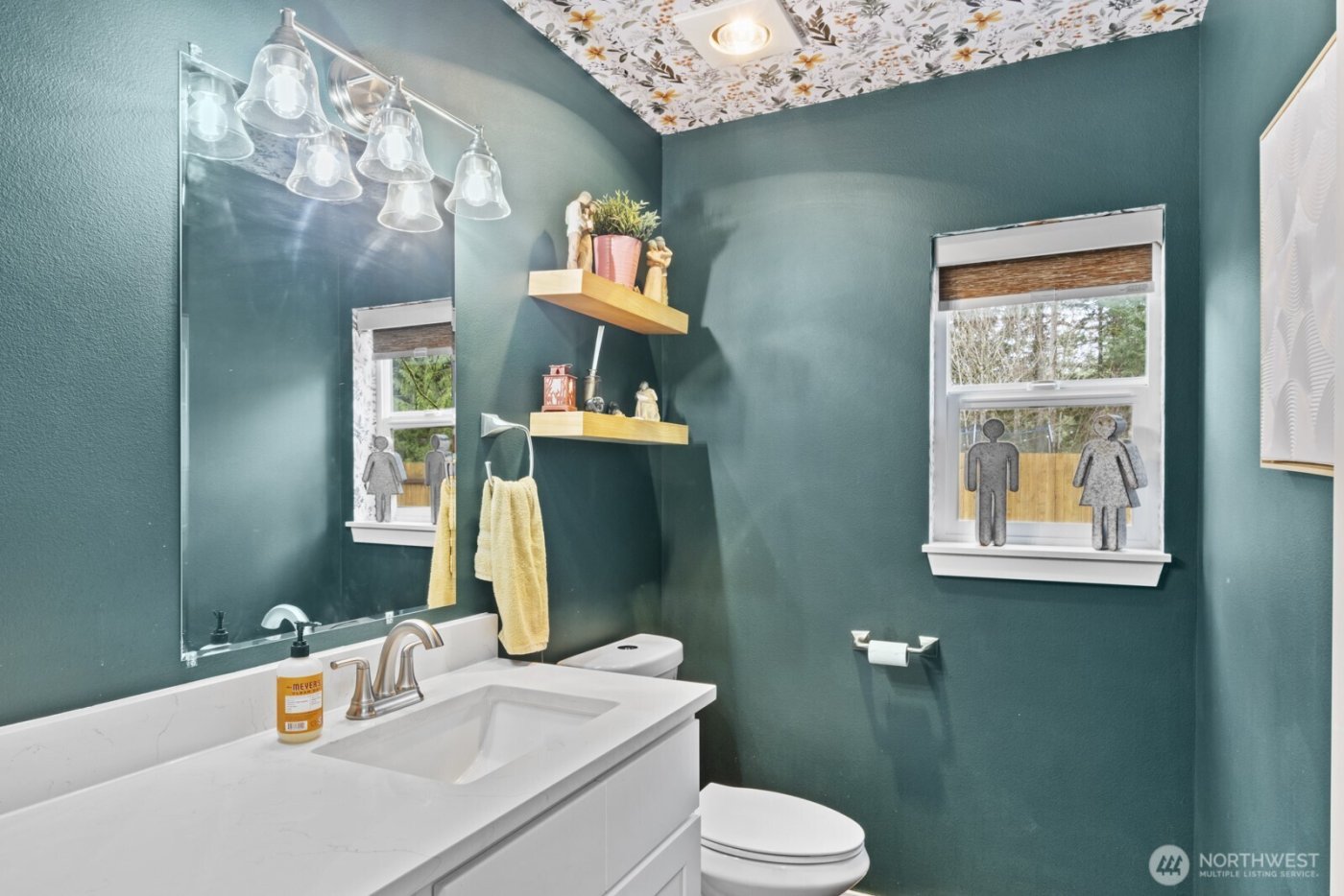 18204 E Clear Lake Boulevard SE, Yelm, WA 98597