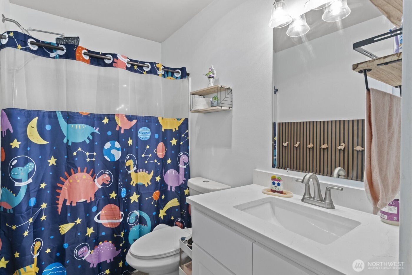 18204 E Clear Lake Boulevard SE, Yelm, WA 98597