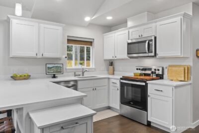 18204 E Clear Lake Boulevard SE, Yelm, WA 98597 - Photo 8