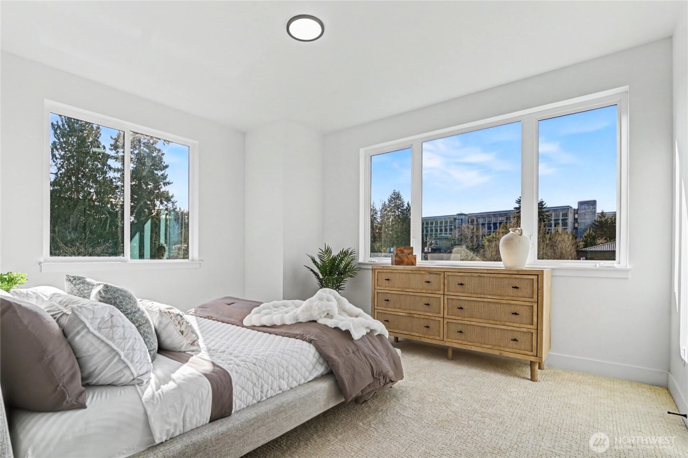 516 13th Avenue SE, Olympia, WA 98501