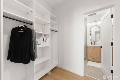 953 N 35th Street , Seattle, WA 98103 - Photo 18